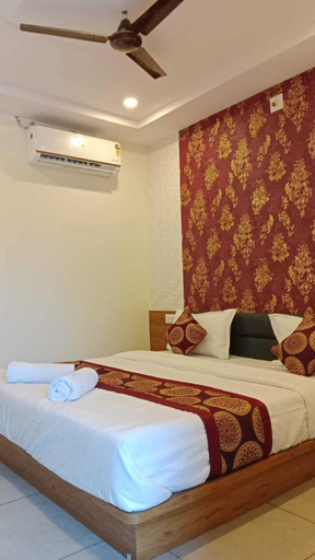 Bedroom 3, Hotel Mahnsh Palace, Anand