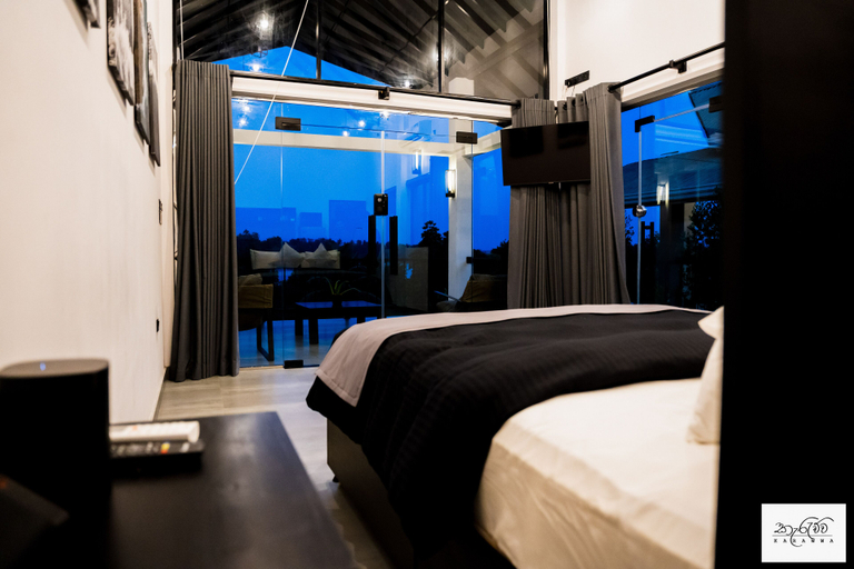 Bedroom 2, Karawwa Luxury Villas, Hikkaduwa