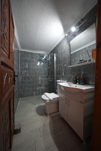 Bathroom 3, Tetka Konukevi, Ayvalık
