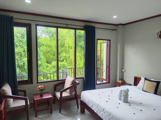 Others 3, ドク チャンパ ホテル, Vangvieng