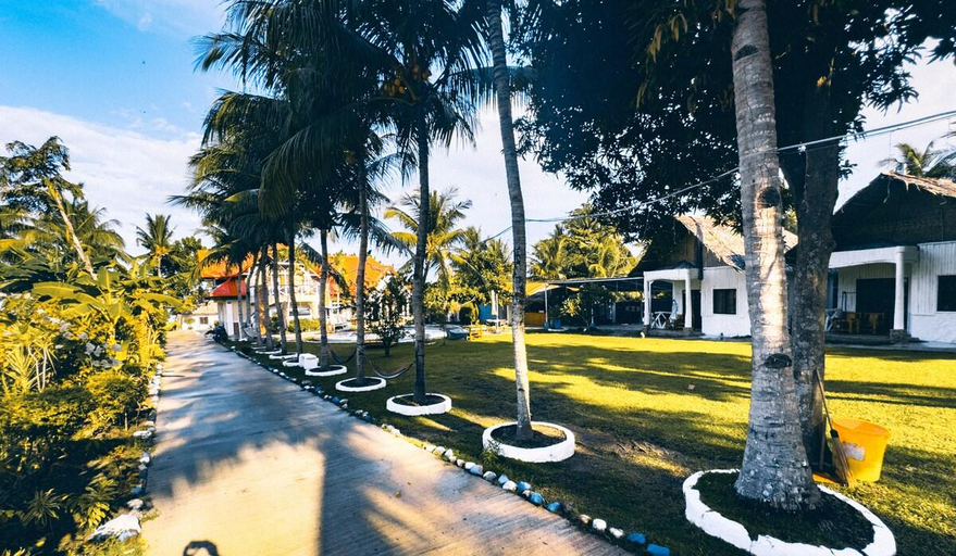 Entrance, Dumaguete Dive Center Resort, Bacong