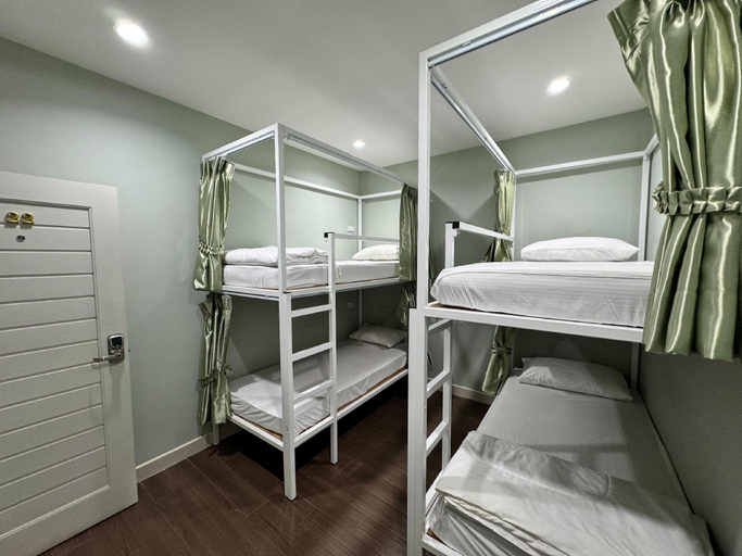 Bedroom 2, Baanpin & Cafe Hotel, Phra Nakhon