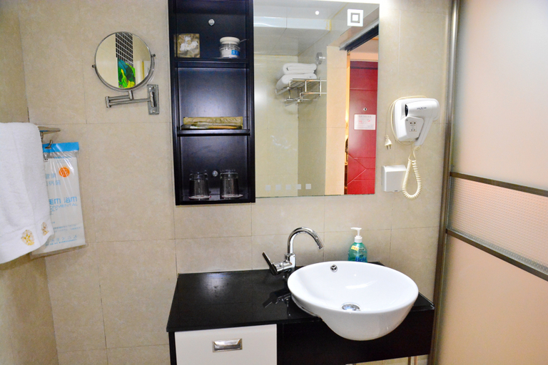 Bathroom 2, Dongdu Hotel, Tai'an