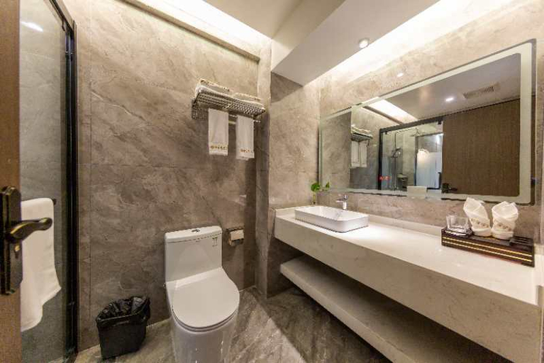 Bathroom, Wei'ersi Hotel, Yibin