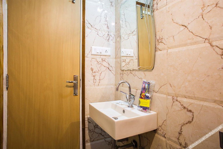 Bathroom 3, Hotel Sangeet, Shimla
