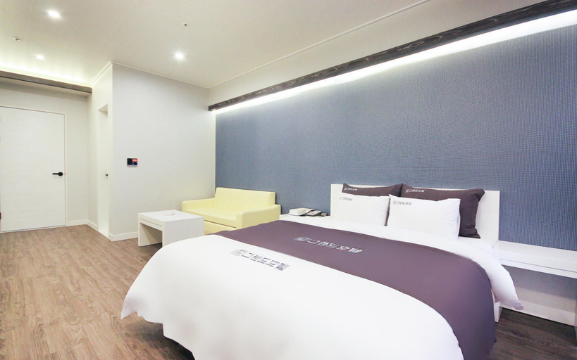 Bedroom 4, Naju Grand Hotel, Naju