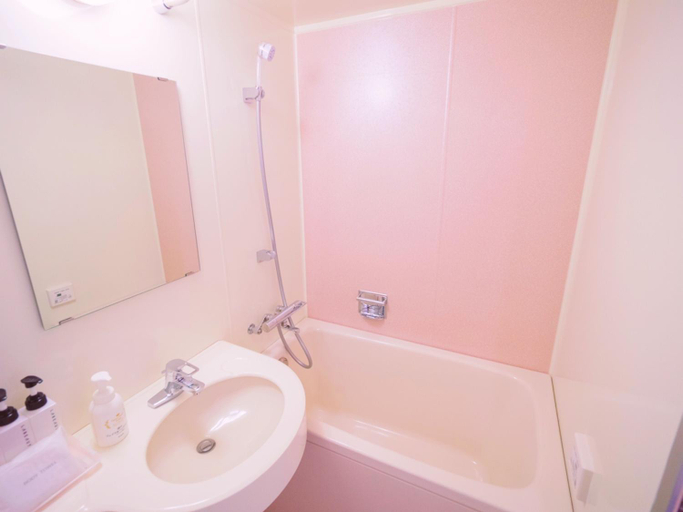 Bathroom, Hotel Shin Osaka / Vacation STAY 81532, Osaka