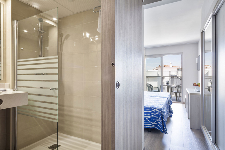 Bathroom 5, Best San Francisco, Tarragona
