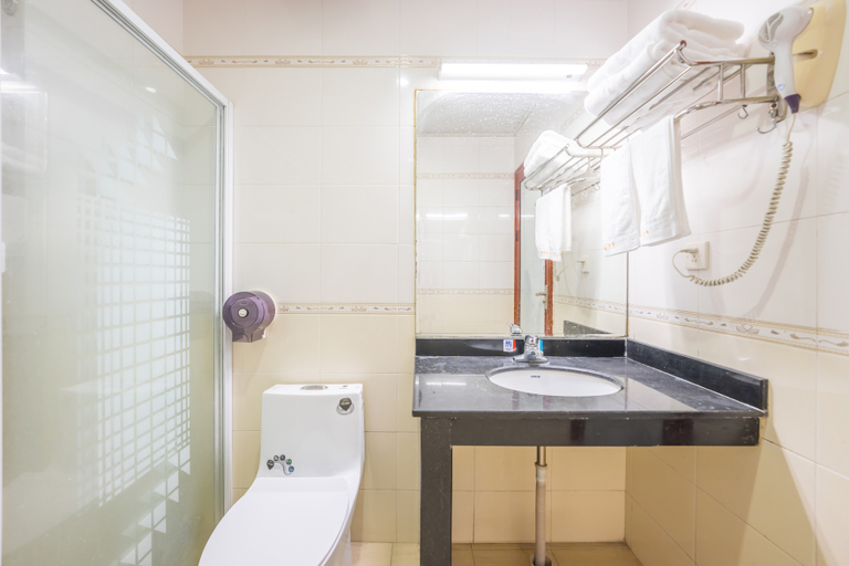 Bathroom 3, Guangzhou Nansha Jingang Hotel, Guangzhou
