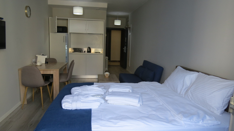 Bedroom 2, Komunna Luxe, Batumi