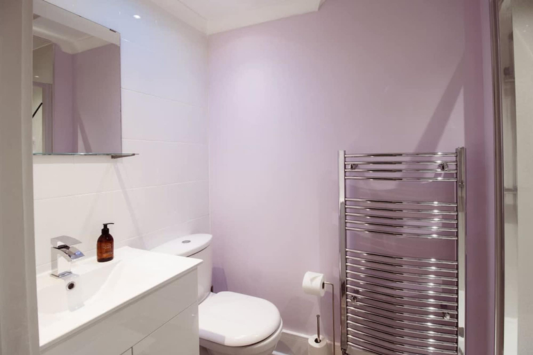 Room 5, Perfect Booking 3 Bed Home With Beautiful Garden, Kent