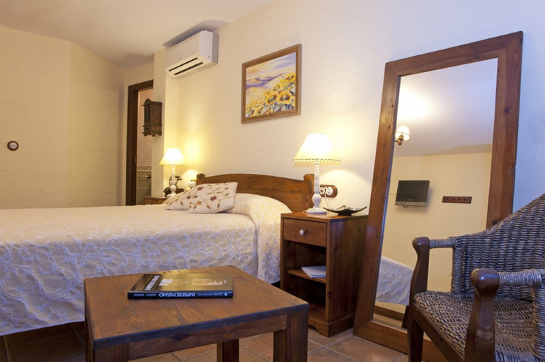 Bedroom 2, HOTEL TRISKEL, Alicante