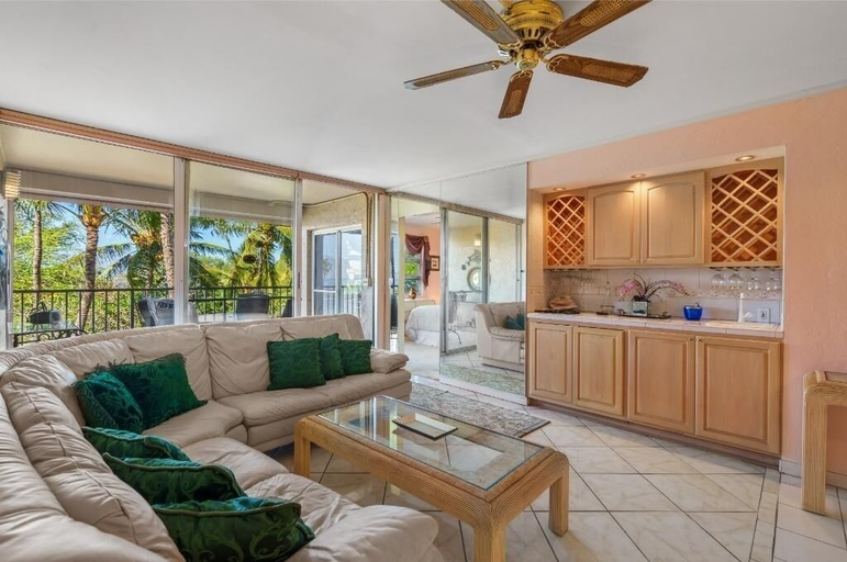 Interior 3, Menehune Shores, #301 2 Bedroom Condo, Maui