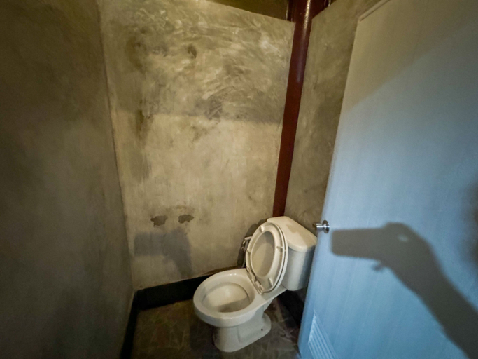 Bathroom 3, Suree Garden Resort & Karaoke, Kamphaeng Saen