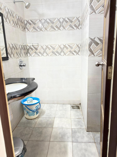 Bathroom 4, JB Residency, Tiruchirappalli