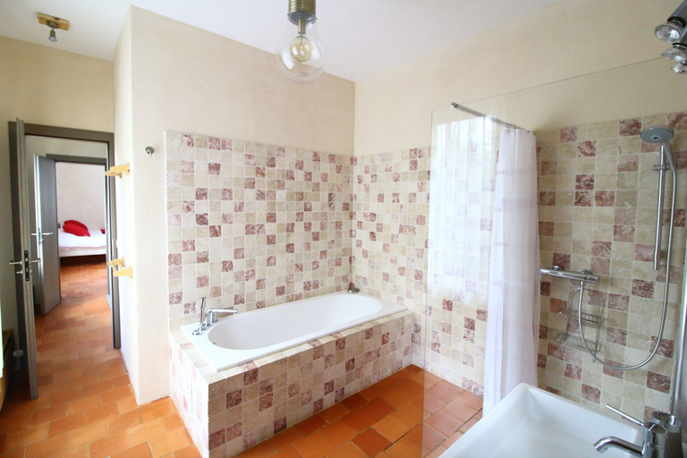 Bathroom 3, Le Moulin des Olirics, Haute-Savoie