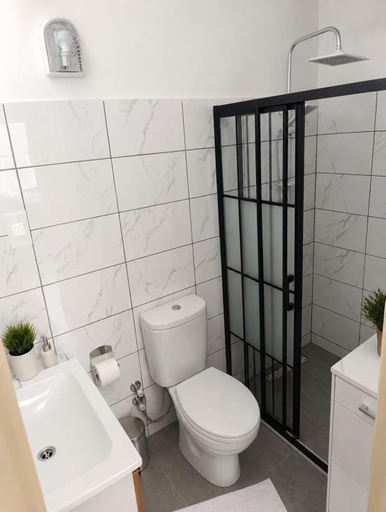 Shower, Bademli Stone House