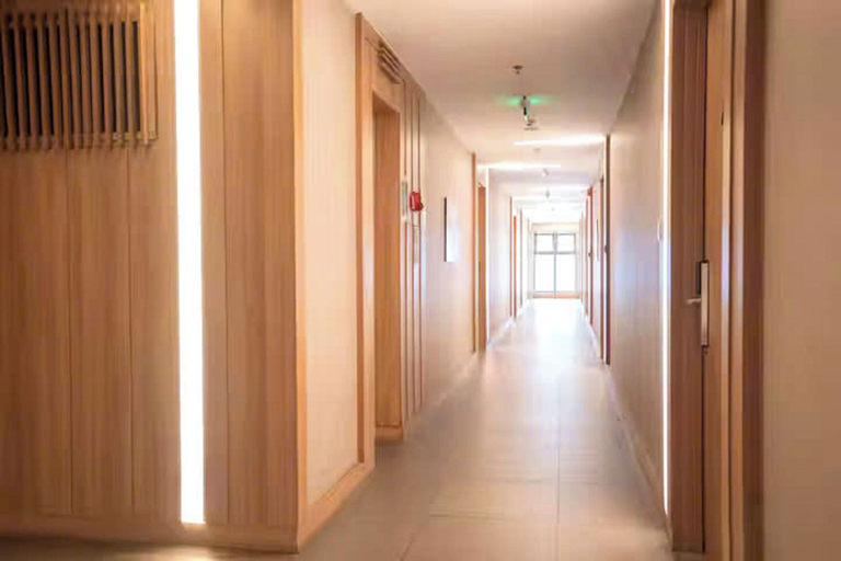 Hallway, Vivian Boutique Republic Saigon Airport, Tân Bình