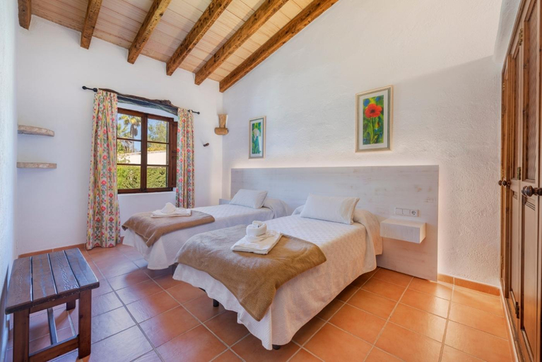 Bedroom 2, Can Roig, Baleares