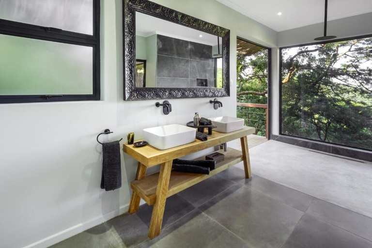 Bathroom 4, Sungulwane Private Game Lodge, Umkhanyakude