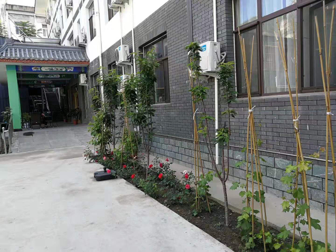 Others 4, China Inn (Yesanpo), Baoding