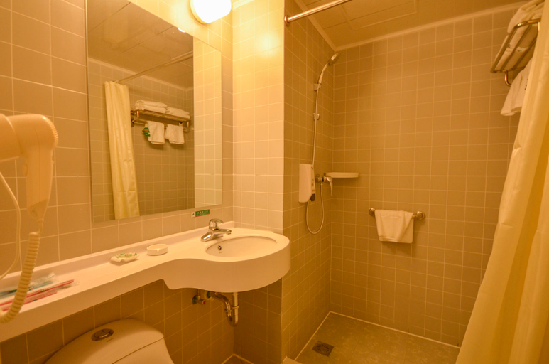 Bathroom 2, Huayue Hotel (Xining Wanda Plaza), Xining