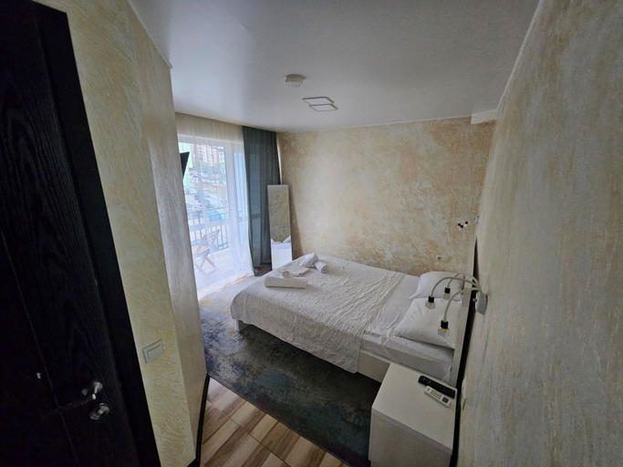 Room, SKYLINE CITY HOTEL BATUMI, Batumi