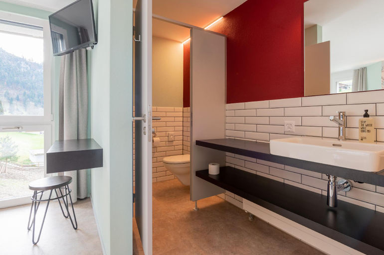Bathroom 3, Emma's B&B LUNGERN - Self Check-in Hotel, Obwalden