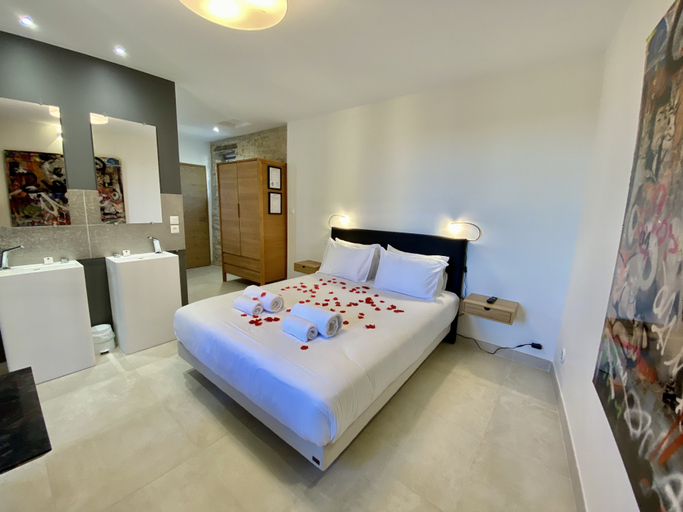 Bedroom 3, La Maison des Vendangeurs, Gard