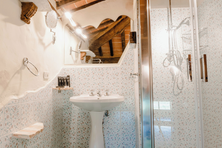 Bathroom 2, Equo Suites, Perugia