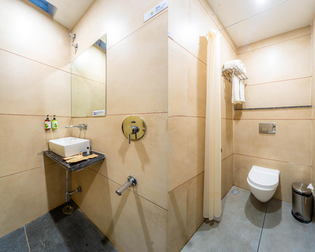 Bathroom 3, Treebo Ten Eleven Grand, Scheme 78, Indore
