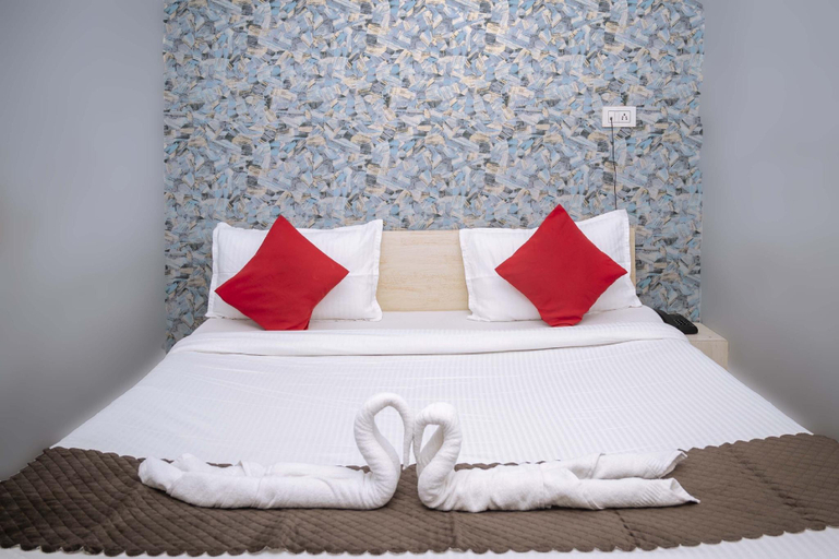 Bedroom 4, Town & Country Inn, Kamrup Metropolitan