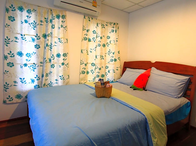 Bedroom 2, Baanrai Areeya, Suan Phung