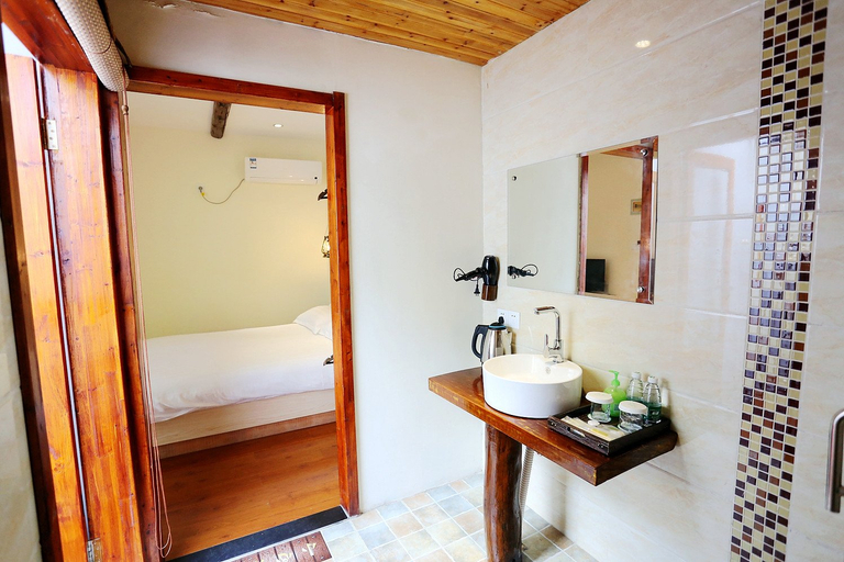 Bathroom 4, Mengla Hot Spring Tavern, Nanjing