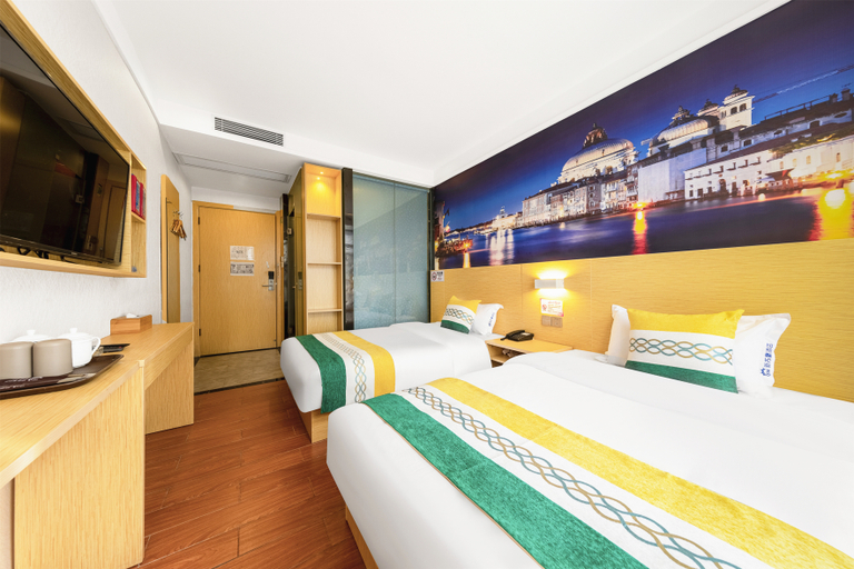 Bedroom 2, New SuHao hotel(Shenzhen Science and Technology Park Nanshan Subway Station), Shenzhen