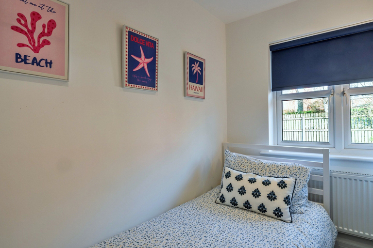Room 5, Victorian Caernarfon House for 6, Cornwall
