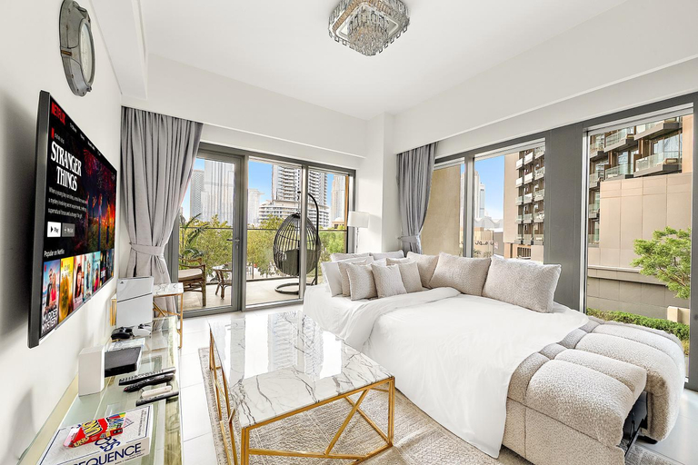 Bedroom 3, Luxury 2-BR apartment with full Burj Khalifa view, Dubai