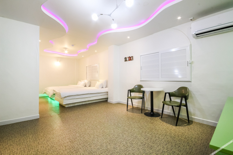 Bedroom 2, Jeongeup J Self check-in Motel, Jeongeup