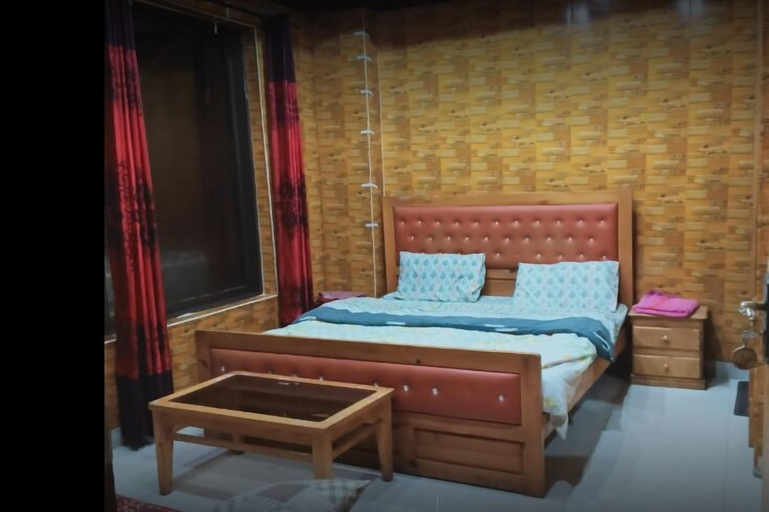 Bedroom 4, Ali's Hotel, Hazara