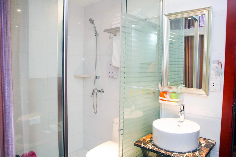 Bathroom 3, Yiling Hotel, Yichang