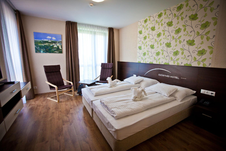 Bedroom 3, Ezusthid Hotel, Veszprém