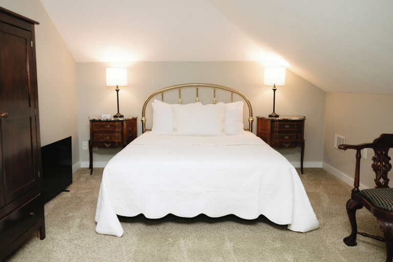 Bedroom 2, The Belvedere Estate, Allegan