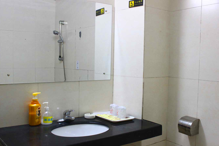 Bathroom, Yide Hotel (Yingde Pearl Plaza Pedestrian Street), Qingyuan