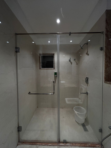 Bathroom 5, The Paradise Hotel - Luxury Stay, Kancheepuram