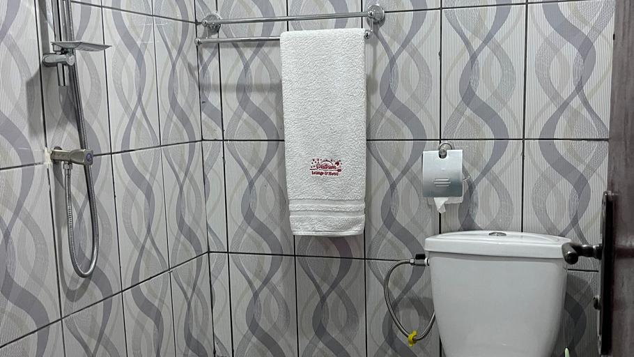 Bathroom 4, Platinum Hotel Douala, Wouri