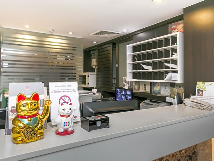 Food & Drinks 5, 24 Inn at BTS Phrom Phong, Khlong Toey
