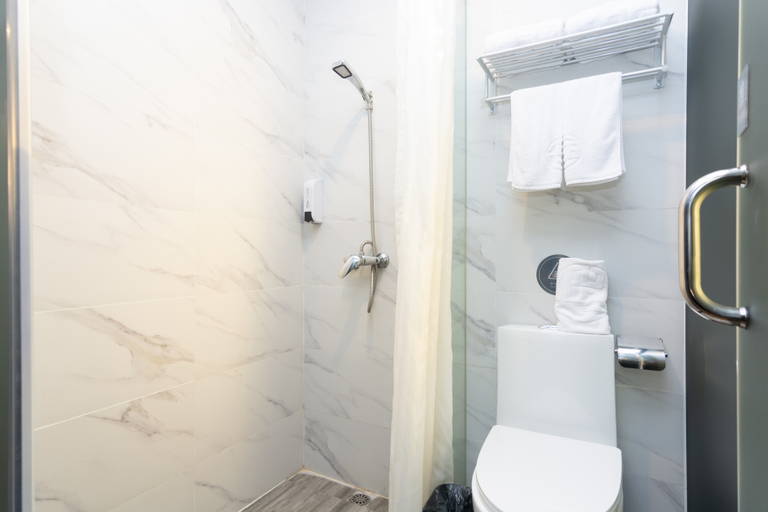 Bathroom 3, Luckyland Trade Building Hotel, Shanghai