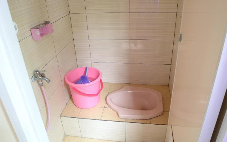 Bathroom, Sandila Homestay, Bandung