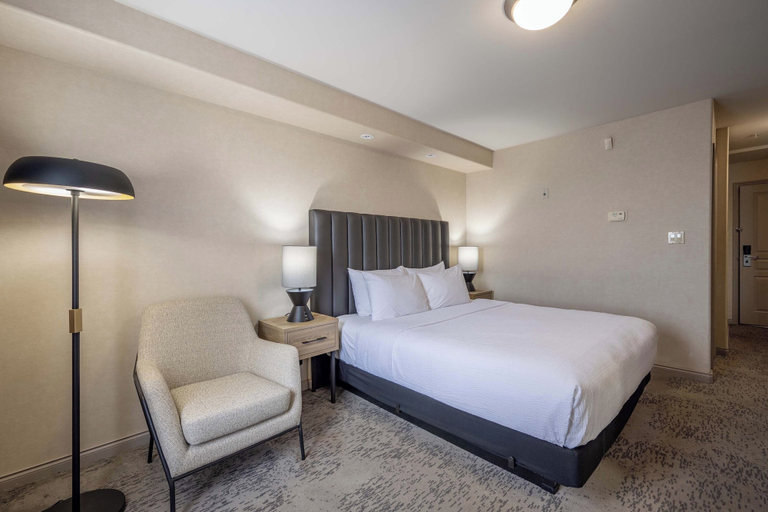 Bedroom 3, Sandman Hotel & Suites Winnipeg Airport, Division No. 11