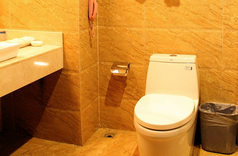 Bathroom 2, Xichang 18du Hoilday Hotel, Liangshan Yi